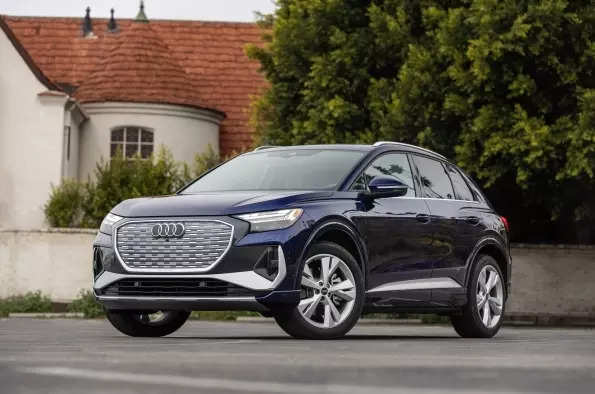 You are currently viewing 2024 Audi Q4 55 e-tron mid-model refresh arrives with more power and range, ET Auto