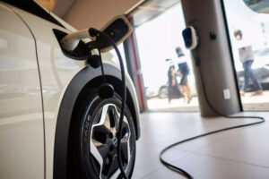 Read more about the article Ways To Charge Your EV (Electric Vehicle) Easily, ET Auto
