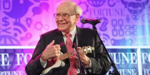 Read more about the article Warren Buffett Age, Net Worth, Lifestyle: How He Spends Fortune