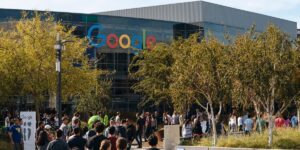 Read more about the article Google Engineer Ran Secret Startup in China While Stealing AI Tech: DOJ