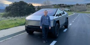 Read more about the article Cybertruck Upkeep — Dust, Fingerprints — Is a Drag but Some Tesla Fanatics Don’t Care