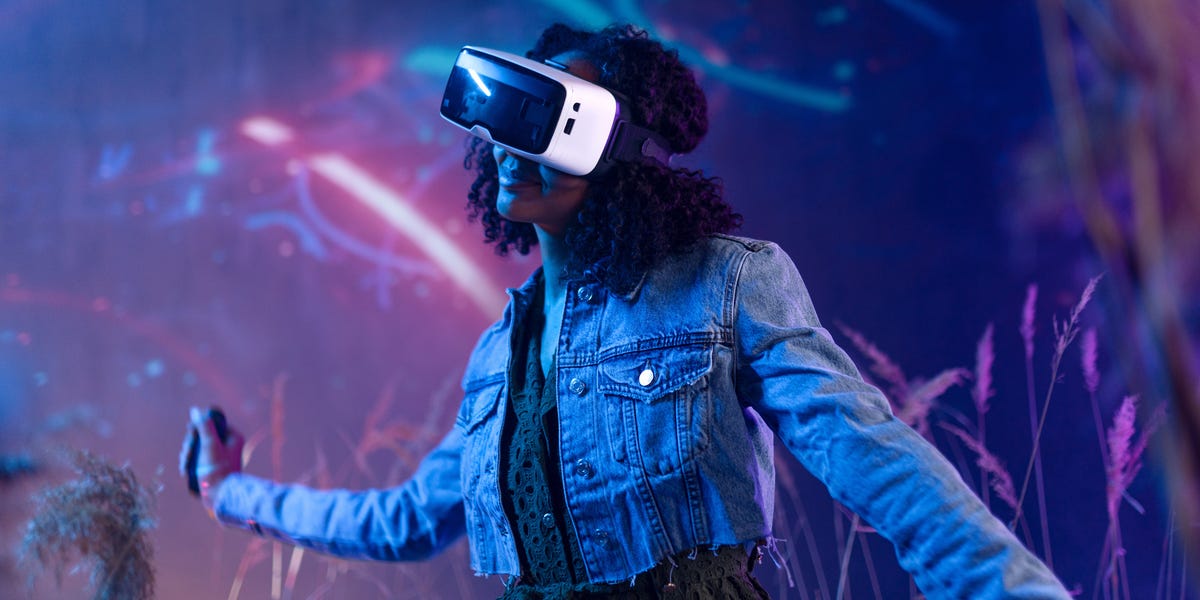 Read more about the article Virtual-Reality Entertainment Brands Are Creating Immersive Concerts