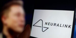 Read more about the article Elon Musk’s Neuralink Brain Chip for ‘Symbiosis’ Between Humans, AI