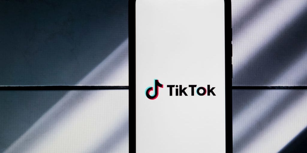 You are currently viewing TikTok Partners With AXS for Live Shows