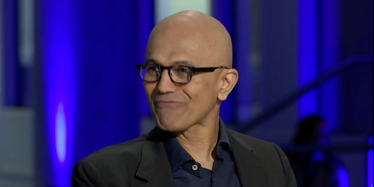 You are currently viewing Satya Nadella Says Google Should’ve Been ‘Default Winner’ of AI Race