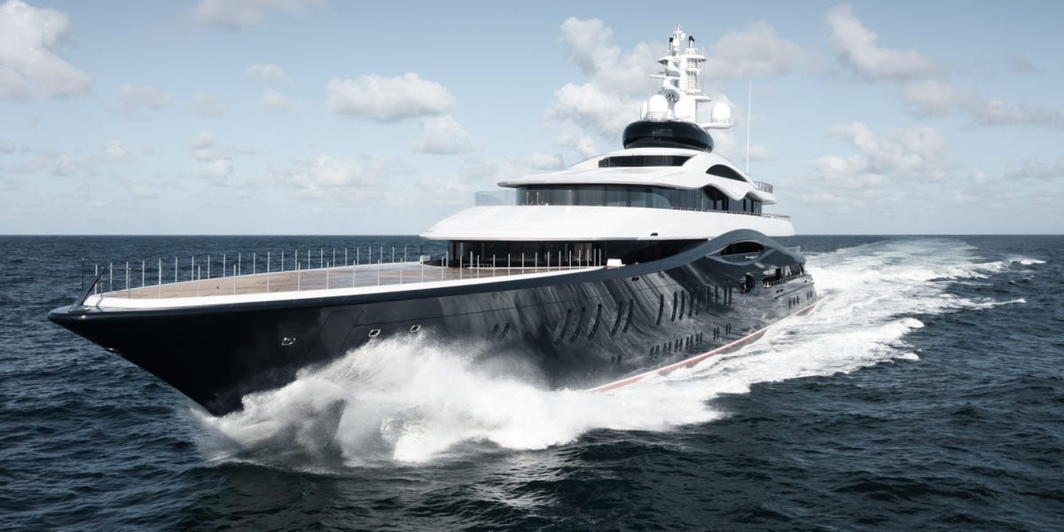 You are currently viewing The Boating World Is Speculating Mark Zuckerberg Bought a Superyacht