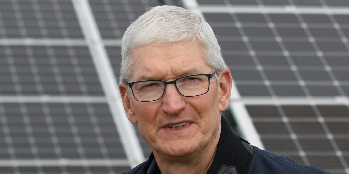 You are currently viewing Tim Cook’s Comments About Sales in China Cost Apple $490 Million