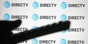 Read more about the article DirecTV to Shave $12 Off Bill If You Drop Local TV