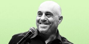 Read more about the article Joe Rogan’s Podcast Audience Is Huge