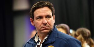 Read more about the article DeSantis Bans Kids Under 14 From TikTok, Snapchat, Instagram