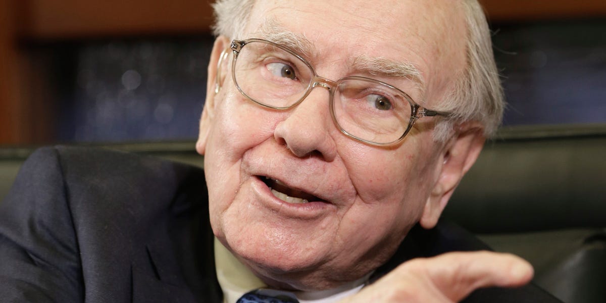 Read more about the article Regulators Deployed Warren Buffett’s ‘Moat’ Concept in Apple Lawsuit