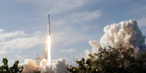 Read more about the article SpaceX Launch History, Including Landings and Reflights