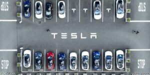 Read more about the article Wall Street Is Getting Nervous About Tesla