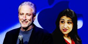 Read more about the article Jon Stewart Says Apple Asked Him Not to Put Lina Khan on Apple Podcast