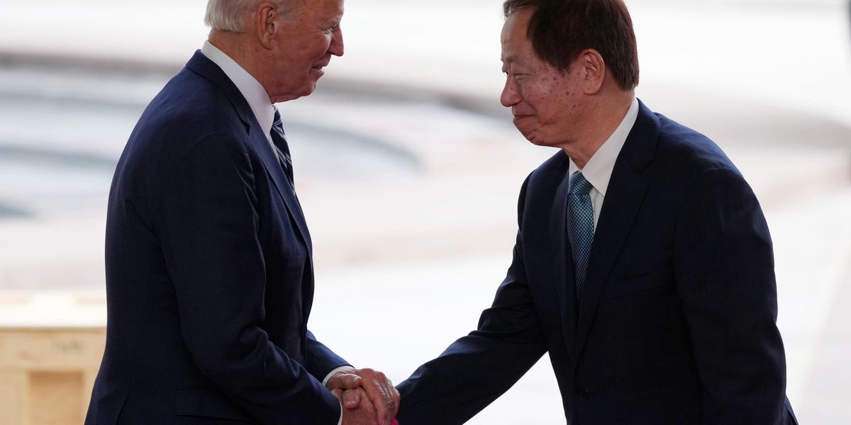 You are currently viewing TSMC Strikes $11.6B Deal With Biden to Boost Arizona Chip Production