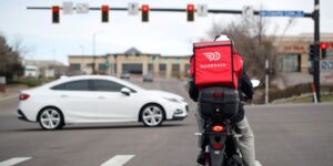 Read more about the article You Can Place DoorDash and Uber Eats Orders Through AI Phone Line