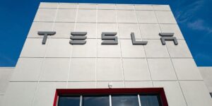 Read more about the article Tesla Layoffs Continue As Recruiters Get Cut