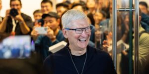 Read more about the article Huawei Just Gave Tim Cook a New Headache in China
