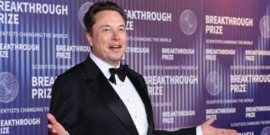 Read more about the article Elon Musk Says He ‘Would Know’ If There Are Aliens Out There