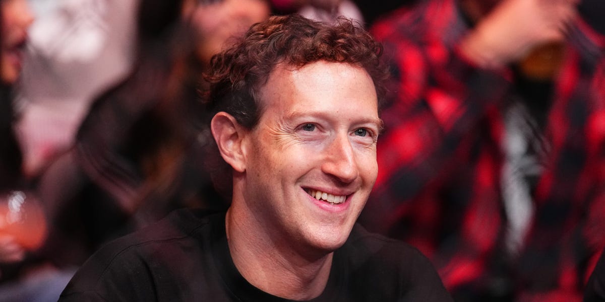 You are currently viewing Someone Added a Beard to a Photo of Zuck. People Are Loving the Look.