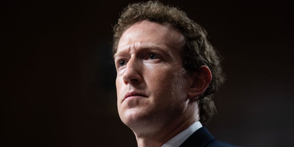 You are currently viewing Mark Zuckerberg Faces $25B Wealth Drop As Big Tech Set for $350B Rout