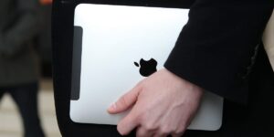 Read more about the article Apple’s iPad Caught in EU Crosshairs As It Gets Tough on ‘Gatekeepers’