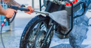 Read more about the article Why shouldn’t you wash your bike immediately after riding? 90 out of 100 people make this mistake and it causes enormous damage.